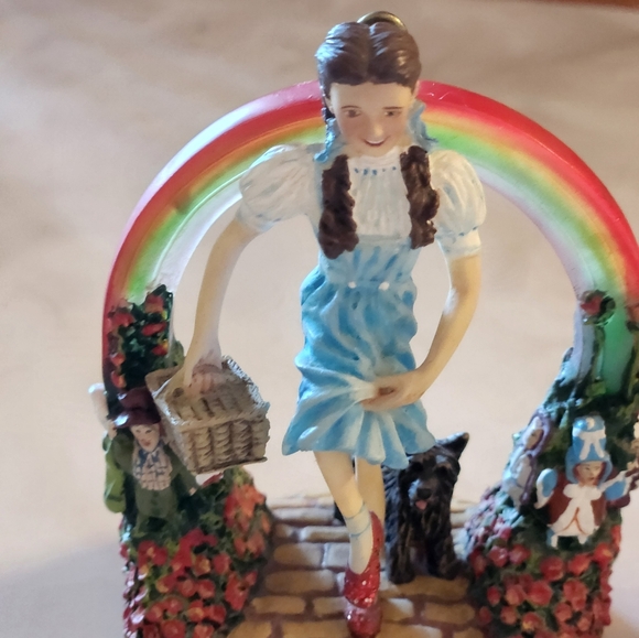 Set of 12 Wizard of Oz ornaments with Certificate of Authenticity - Picture 9 of 16